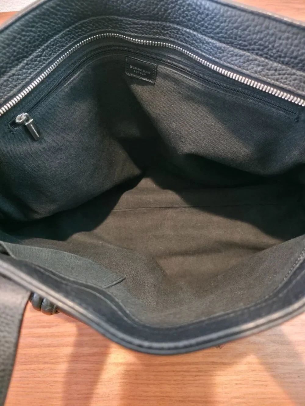 Burberry Black Pebble Leather Horn Toggle Tote Bag Nova Check Side Panels Italy - Picture 8 of 12